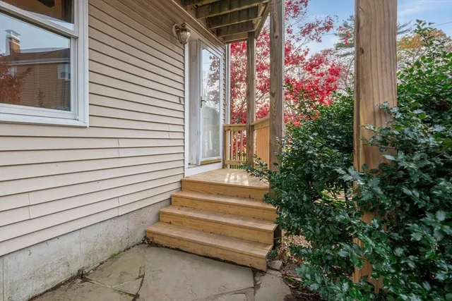 $585,000 | 2 Alnette Road, Merrimac, MA 01860