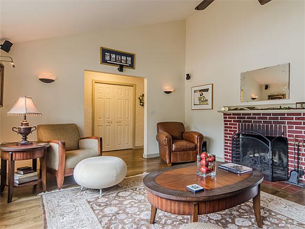 31 Hiram Road Framingham, MA 01701 - Photo 2 of 21 Gallery Image 2