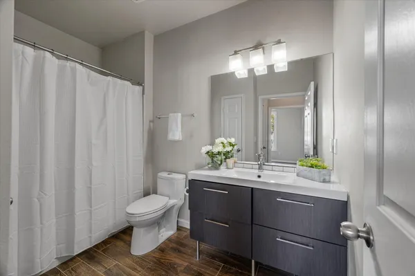 $299,000 | 130 River Landing Drive, Unit 3216, Daniel Island, SC 29492