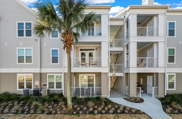 $299,000 | 130 River Landing Drive, Unit 3216, Daniel Island, SC 29492