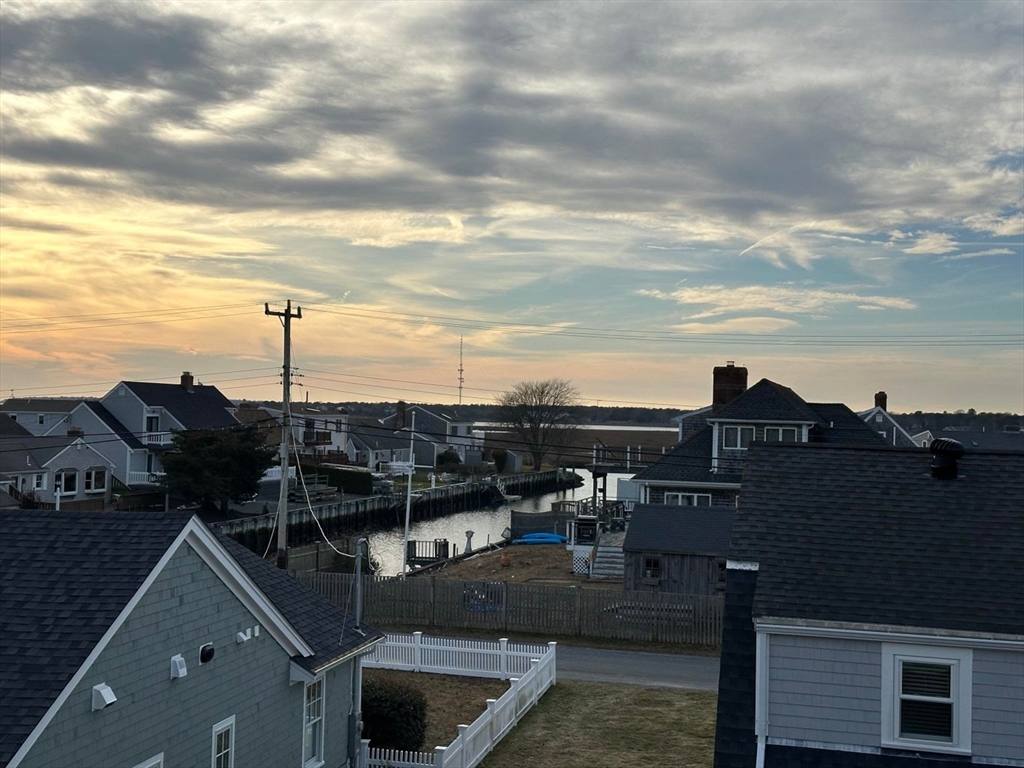 29 Parkers Neck Road Yarmouth, MA 02664 - Photo 8 of 33