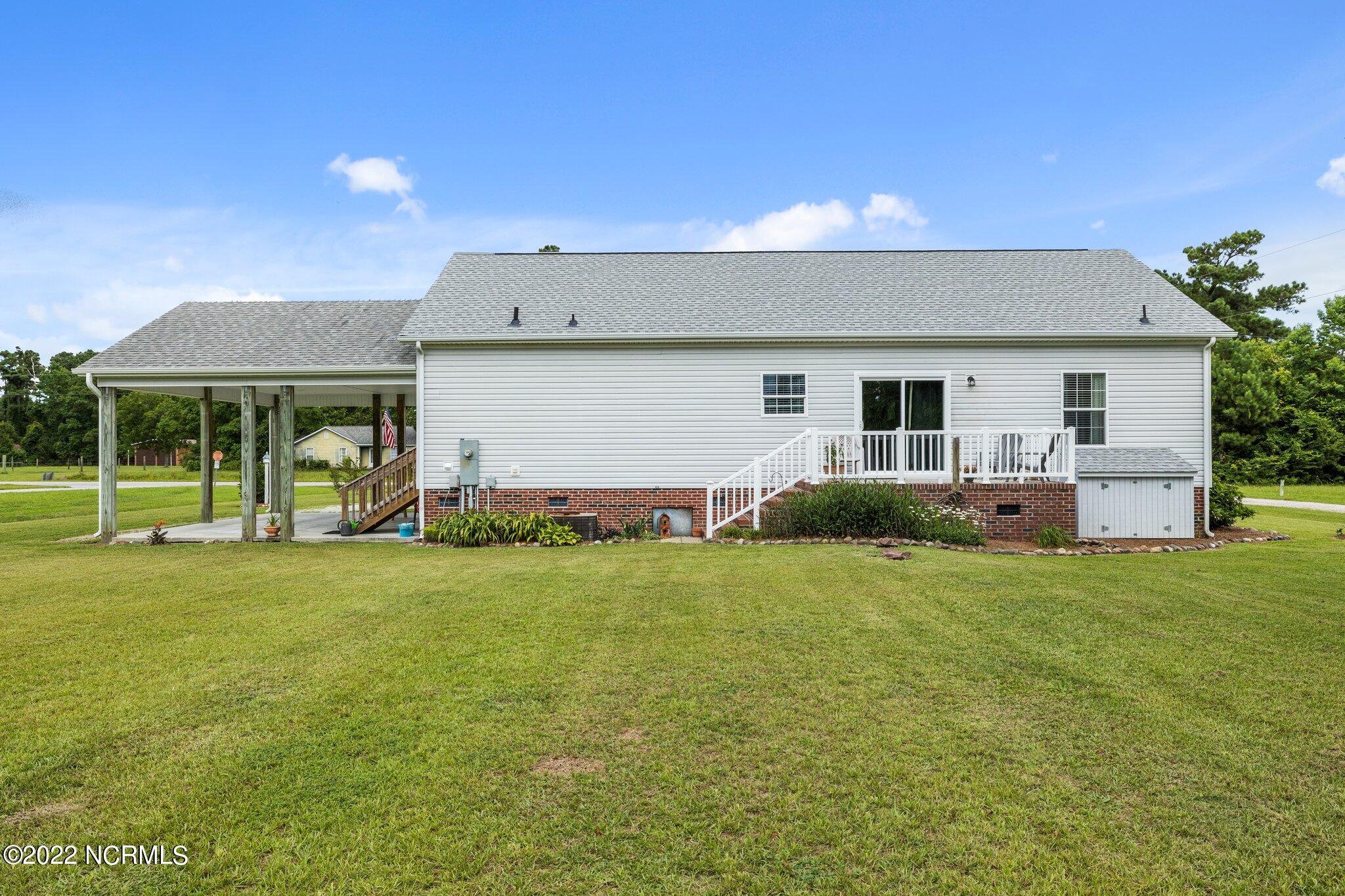 314 Pigott Road Gloucester, NC 28528 - Photo 8 of 50 6-web-or-mls-_S3A3753