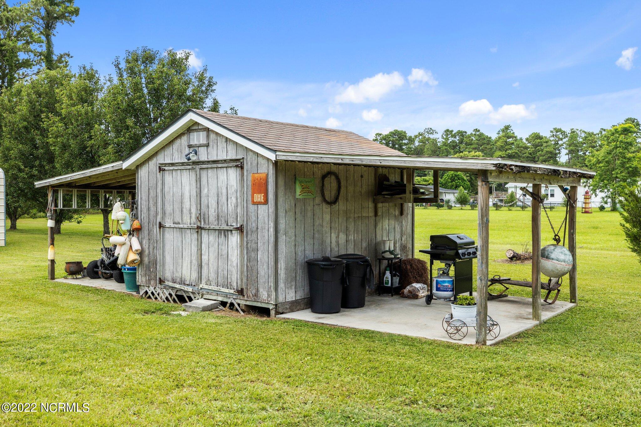 314 Pigott Road Gloucester, NC 28528 - Photo 9 of 50 7-web-or-mls-_S3A3755