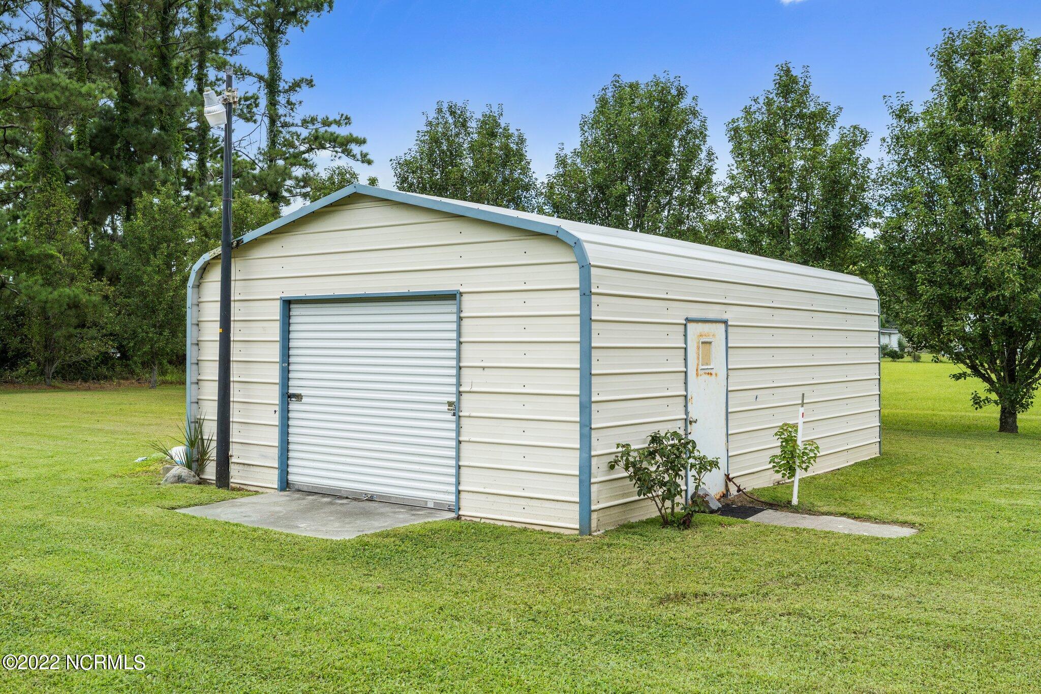 314 Pigott Road Gloucester, NC 28528 - Photo 10 of 50 8-web-or-mls-_S3A3758
