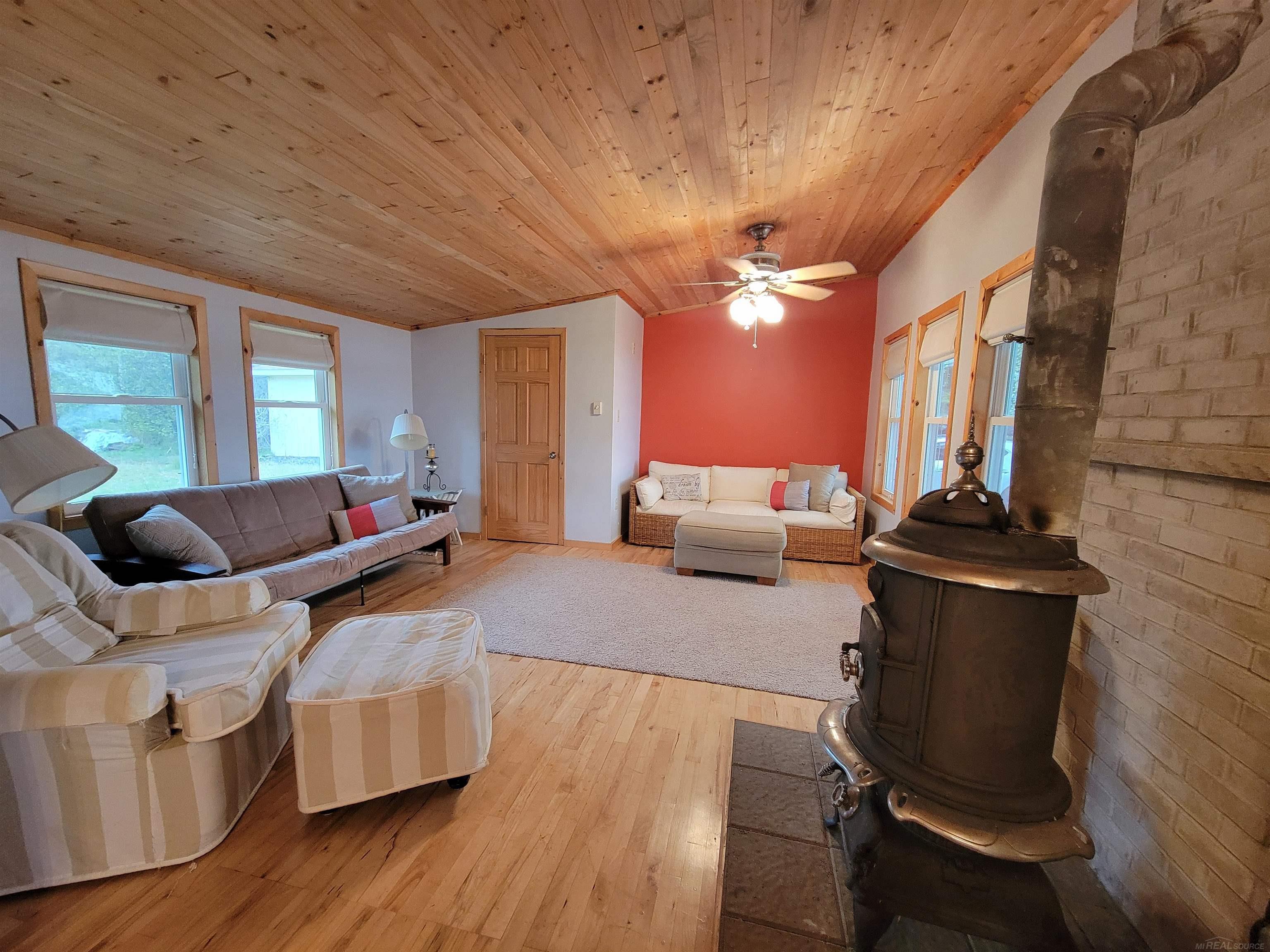 33884 Rice Lake Road Lake Linden, MI 49945 - Photo 7 of 24 50143116-57ea72da-2d01-40cb-aee4-2a91aead2b6b.JPG