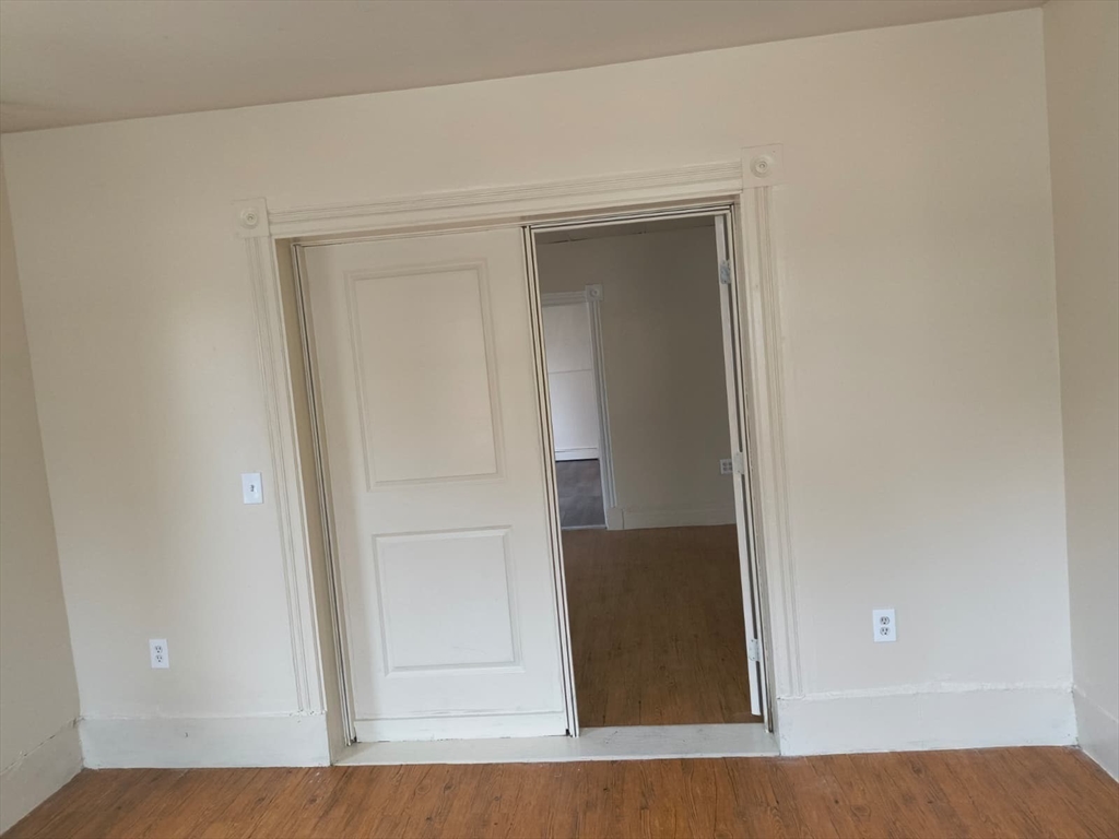 31 Russell Street West Springfield, MA 01089 - Photo 7 of 9