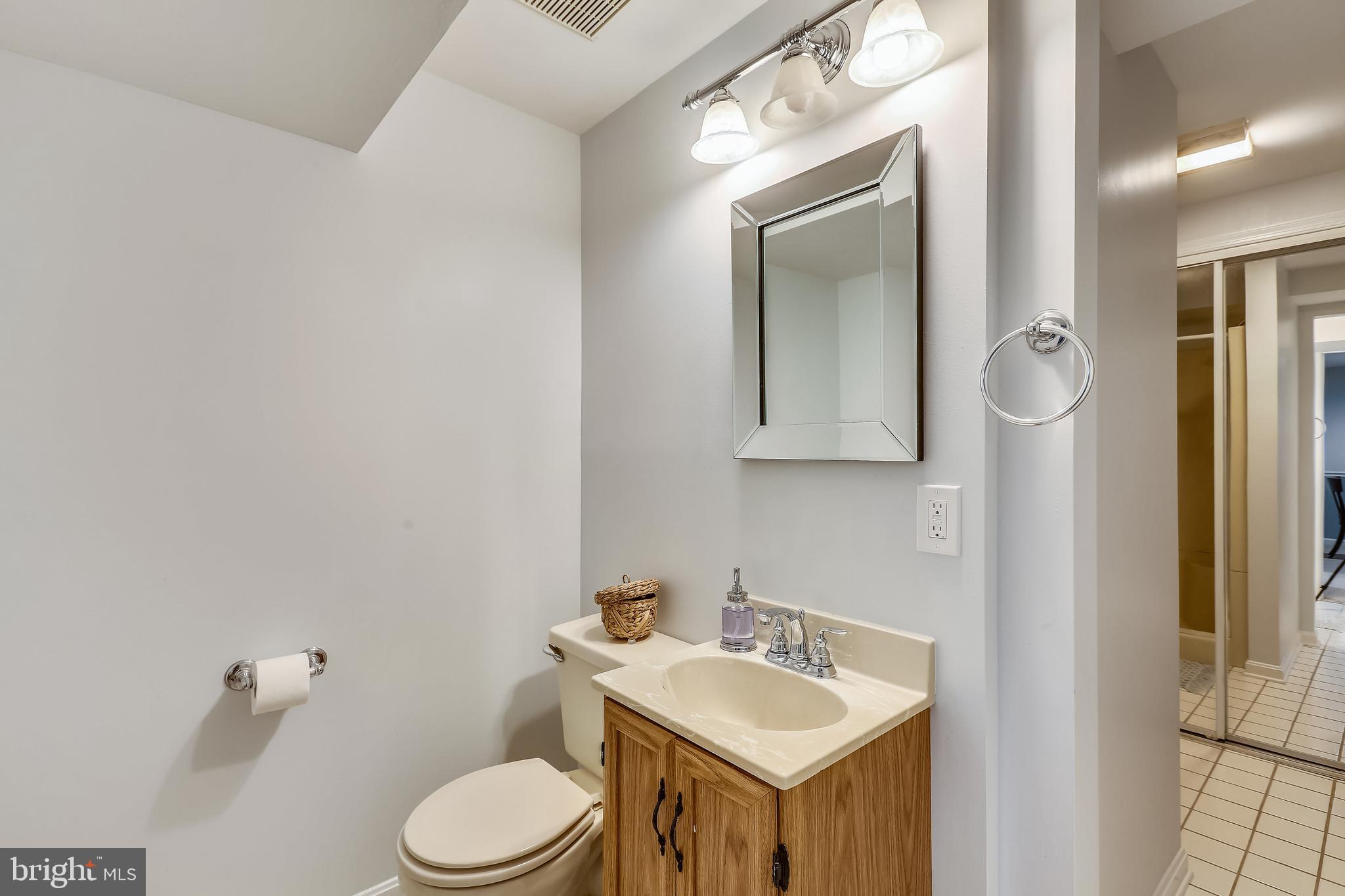 15520 Langside Street Silver Spring, MD 20905 - Photo 42 of 52 Gallery Image 42