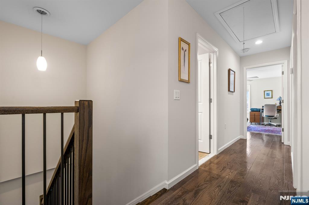 165 Lakeside Road, Unit 8 West Milford, NJ 07421 - Photo 13 of 41