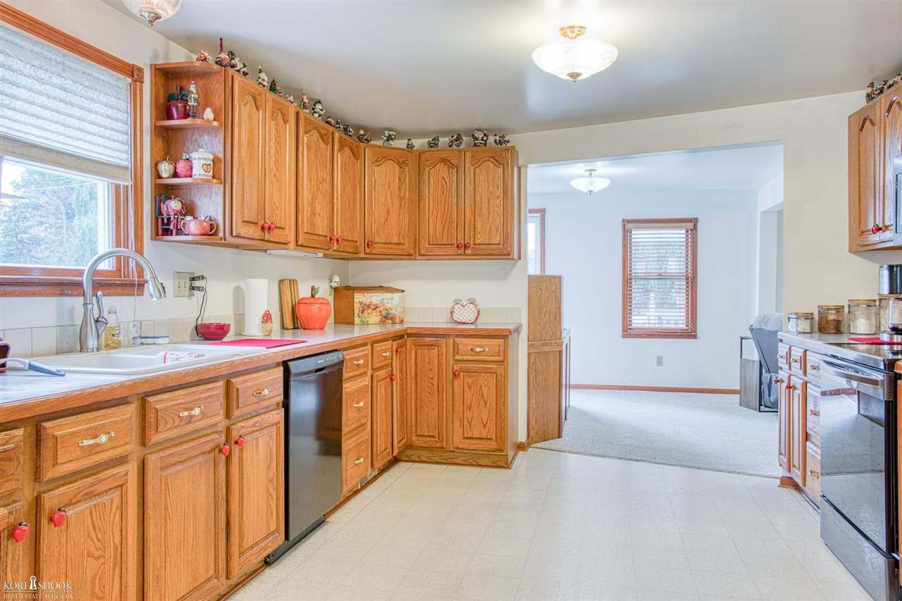 12297 North Lewis Road Clio, MI 48420 - Photo 7 of 29 50051585-6.JPG