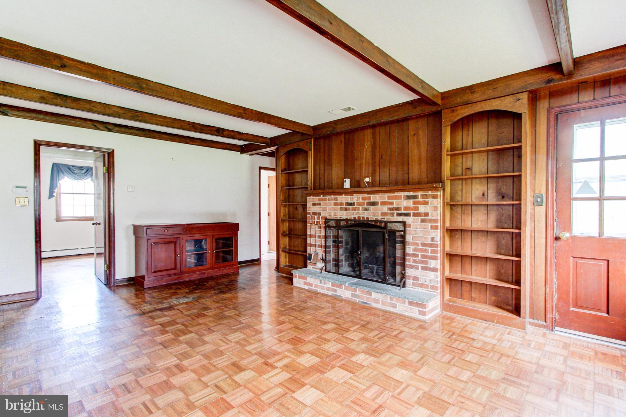 40 Pinevale Road Doylestown, PA 18901 - Photo 17 of 35 Familyroom
