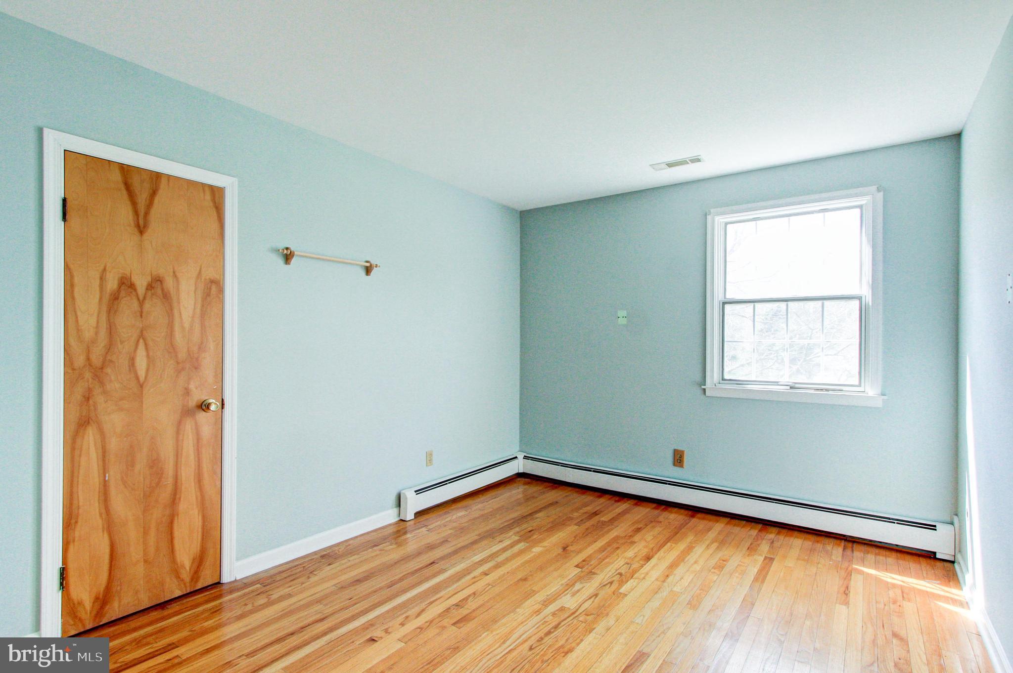 40 Pinevale Road Doylestown, PA 18901 - Photo 21 of 35 Bedroom 1