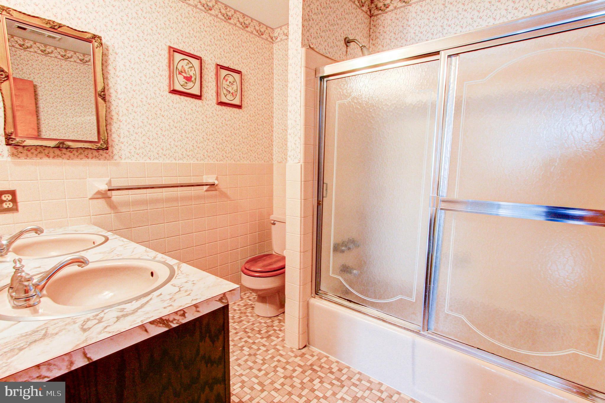 40 Pinevale Road Doylestown, PA 18901 - Photo 29 of 35 Hall Bath