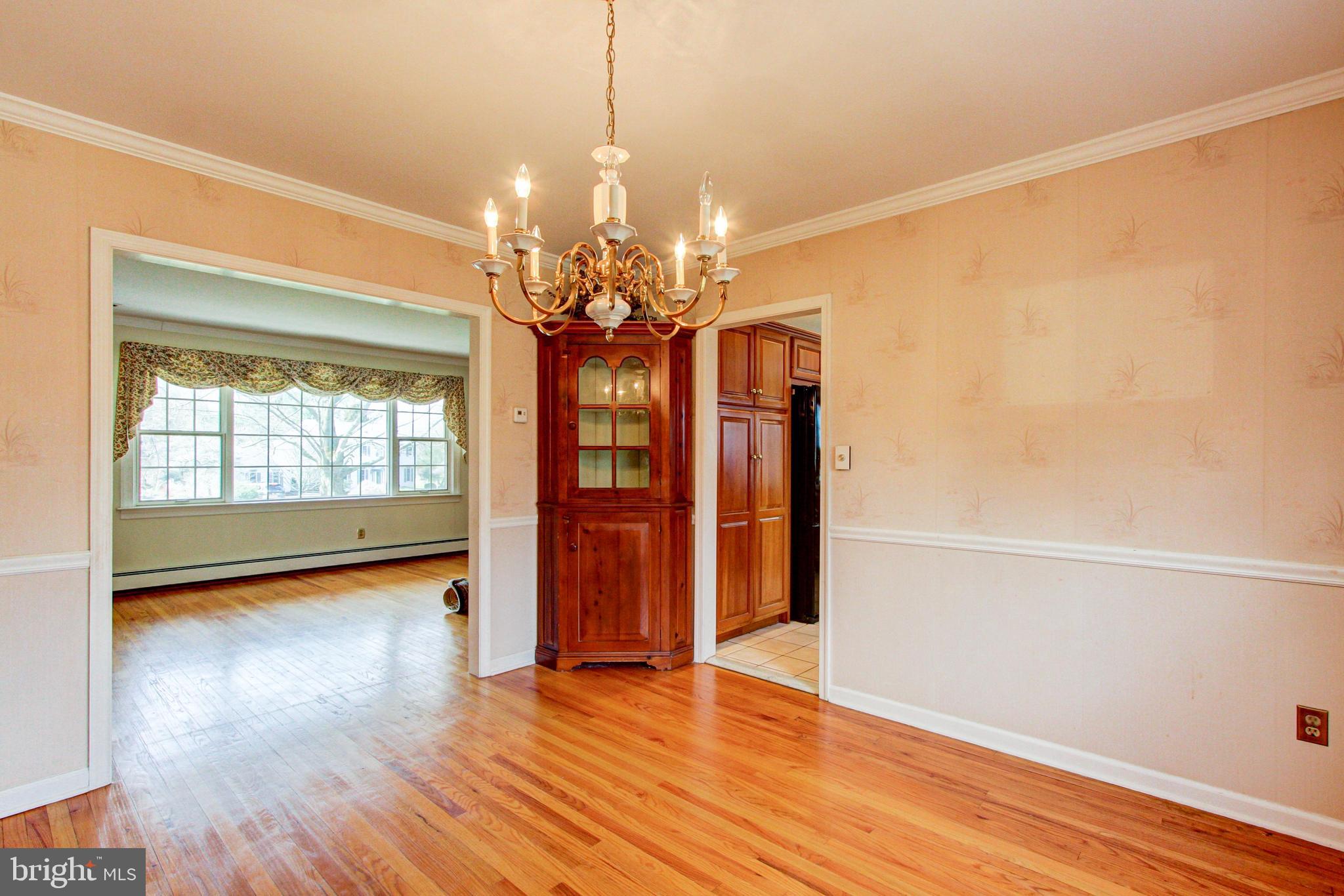 40 Pinevale Road Doylestown, PA 18901 - Photo 8 of 35 Dining room