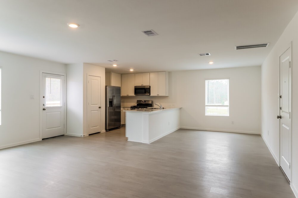 2084 Cedar Way Drive Conroe, TX 77301 - Photo 5 of 17