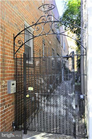 469 Ridge Street Northwest Washington, DC 20001 - Photo 1 of 11 Exterior (Front)