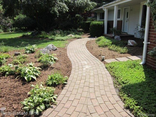 32567 Haverford Road Franklin, MI 48025 - Photo 3 of 35 brick walkway.JPG