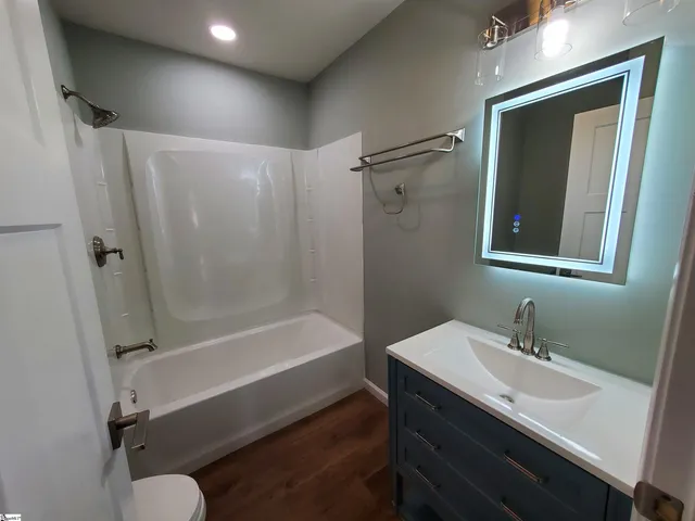 $1,550 | 111 Augusta Street, Easley, SC 29640