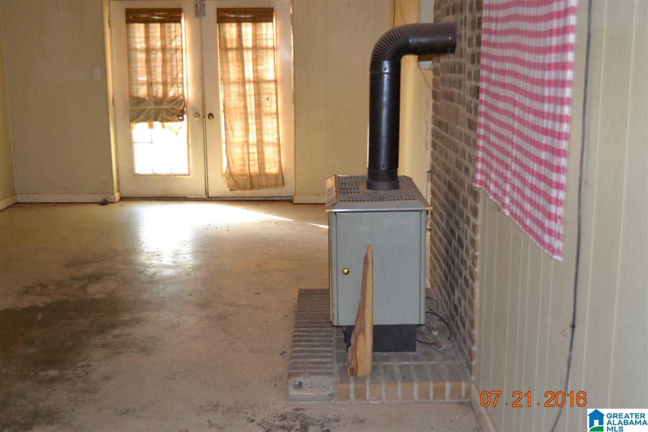 1364 Mountain Lake Road Warrior, AL 35180 - Photo 2 of 10