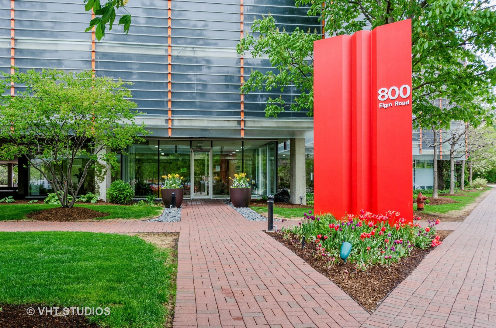 800 Elgin Road, Unit 911 Evanston, IL 60201 - Photo 2 of 12