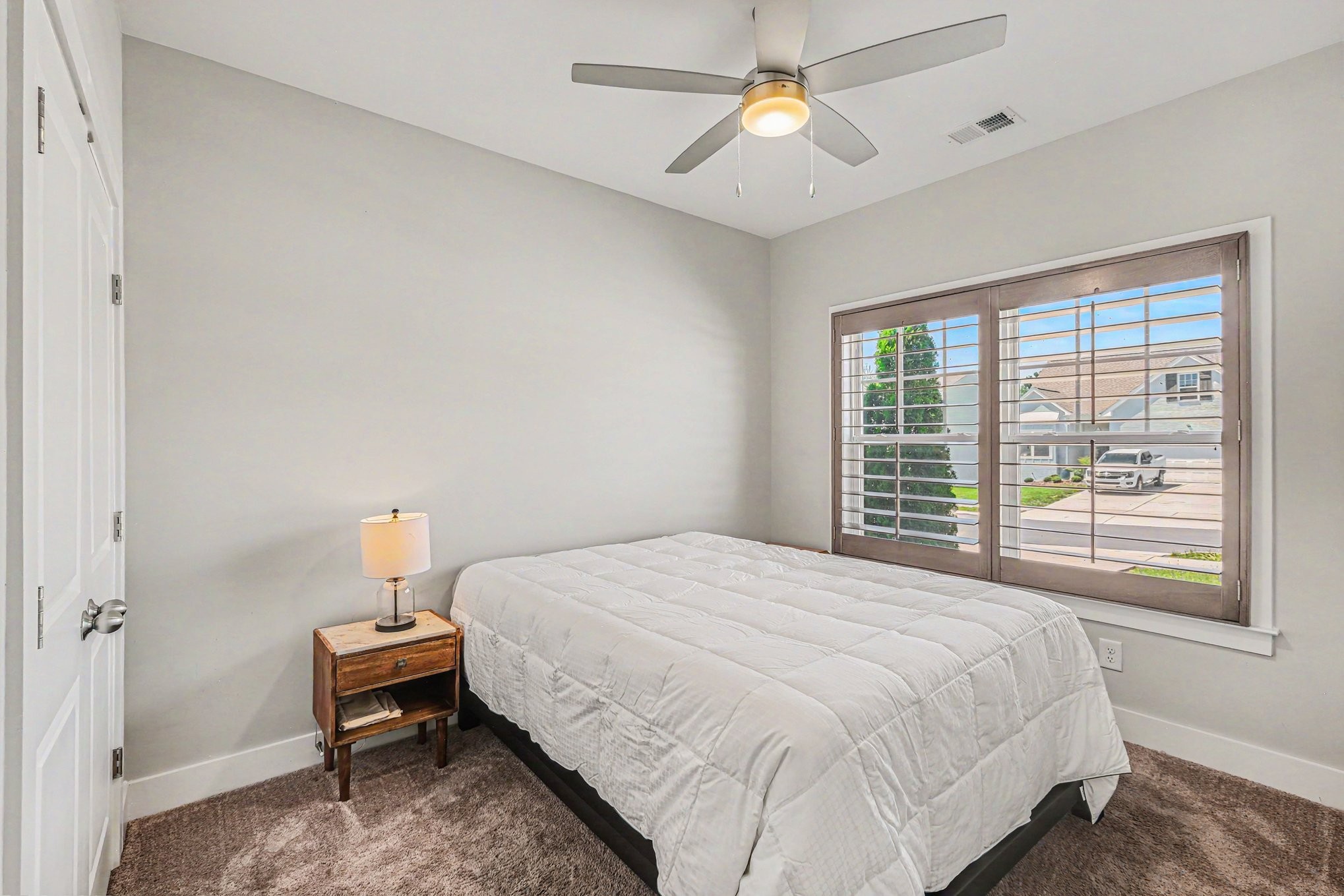 1144 Lock 4 Road, Unit H3 Gallatin, TN 37066 - Photo 18 of 22 a bedroom with a bed and a window
