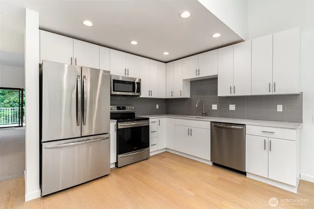 $3,500 | 6413 Sand Point Way Northeast, Seattle, WA 98115