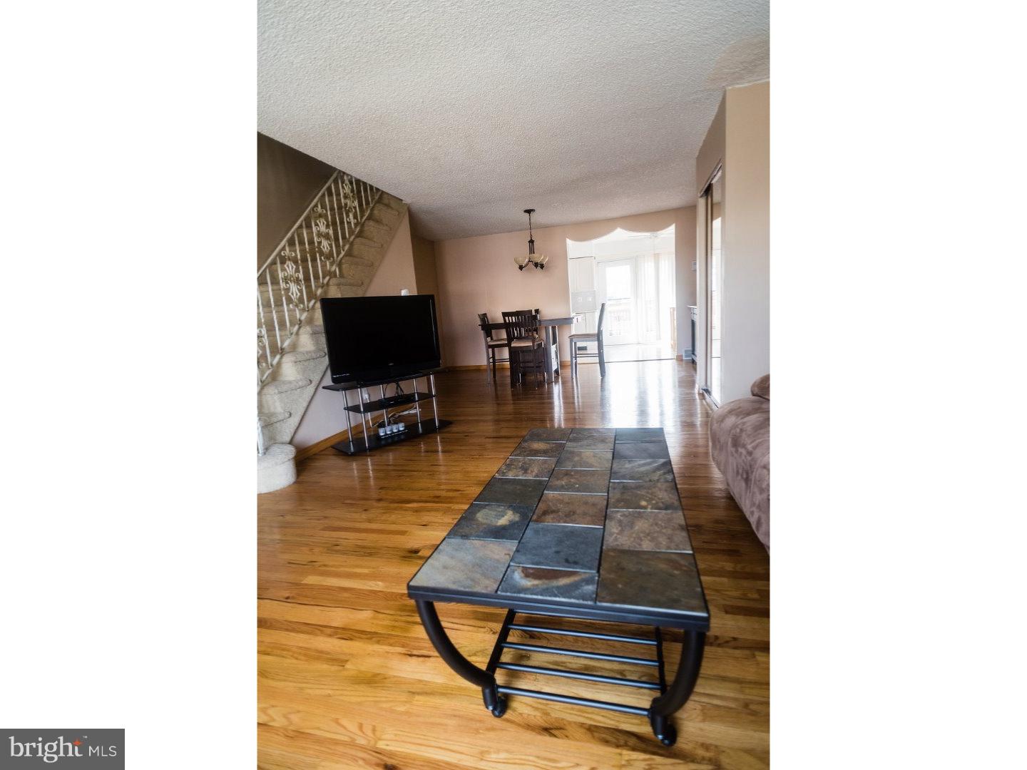 10827 Harrow Road Philadelphia, PA 19154 - Photo 5 of 25