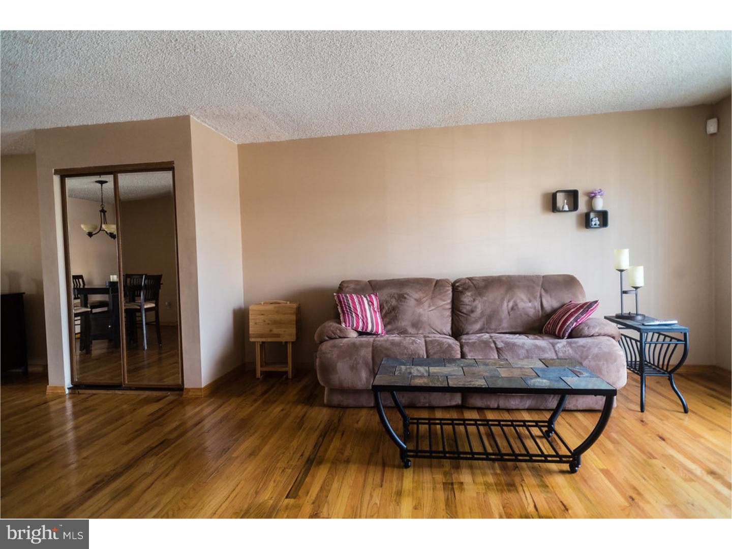 10827 Harrow Road Philadelphia, PA 19154 - Photo 6 of 25