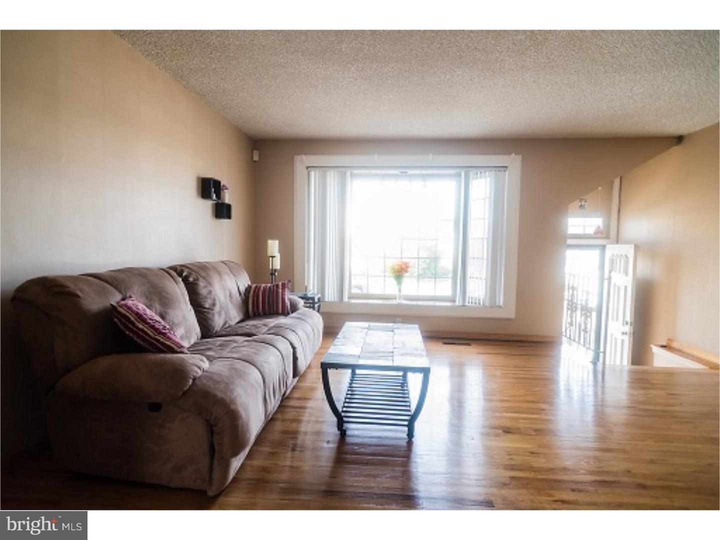 10827 Harrow Road Philadelphia, PA 19154 - Photo 8 of 25