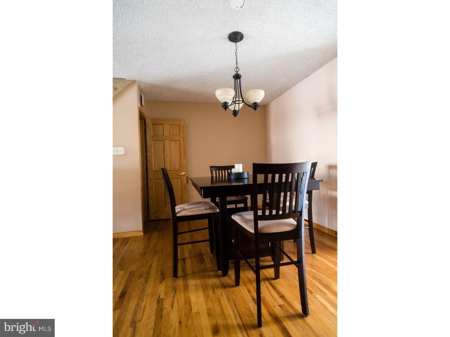 10827 Harrow Road Philadelphia, PA 19154 - Photo 9 of 25