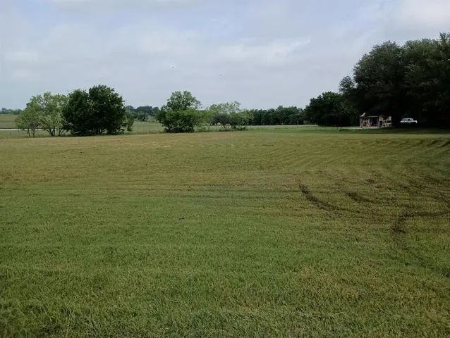 $119,995 | 3100 Briarcliff Circle, Gainesville, TX 76240