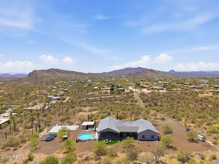 $949,000 | 43131 North 20th Street, New River, AZ 85087
