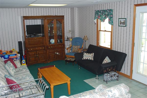 119 Reed Street Chicopee, MA 01020 - Photo 12 of 18 Gallery Image 12