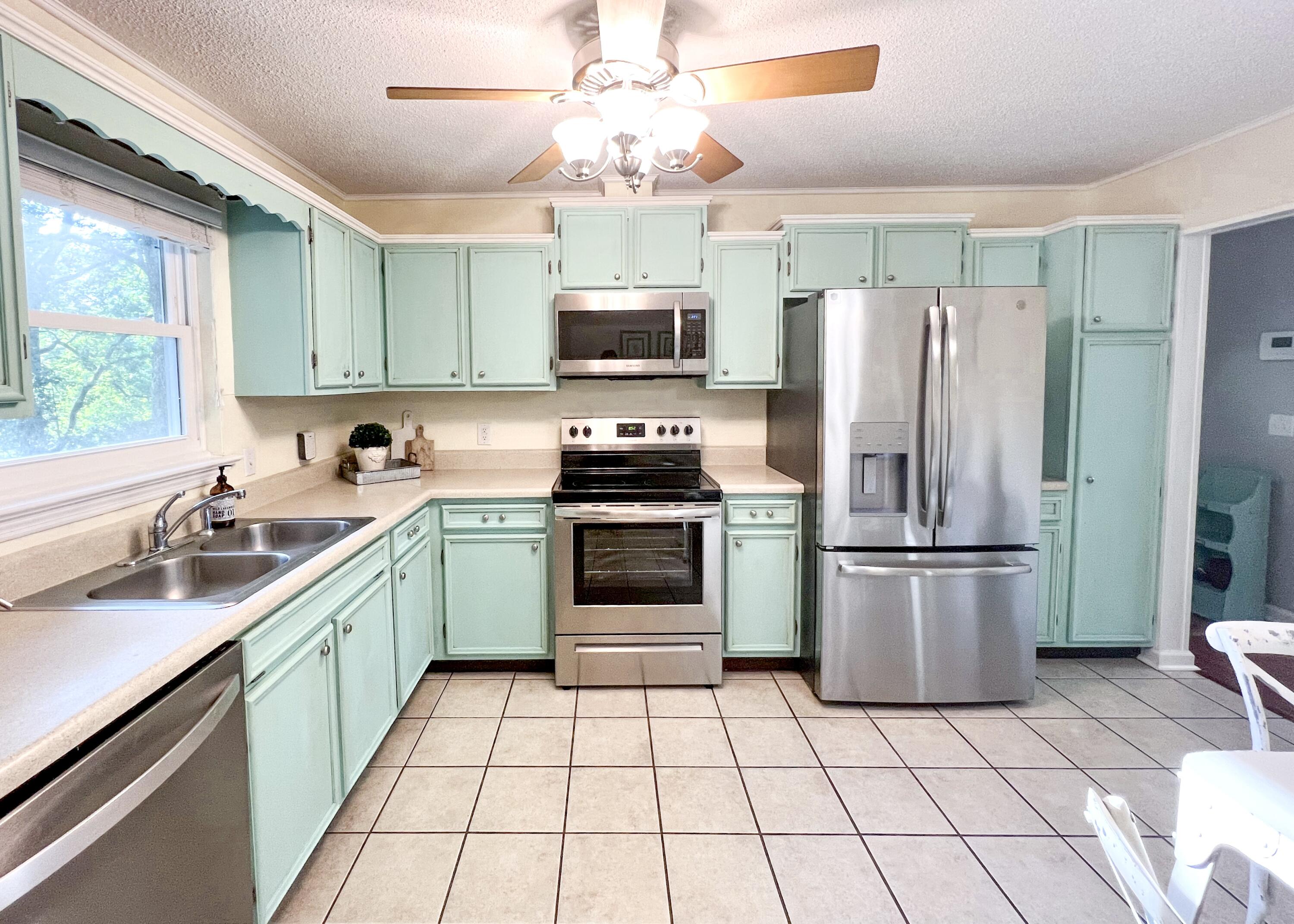 6320 Ridge Lake Road Hixson, TN 37343 - Photo 12 of 43 96998C13-659A-46B3-8AAD-77EE4C277B25