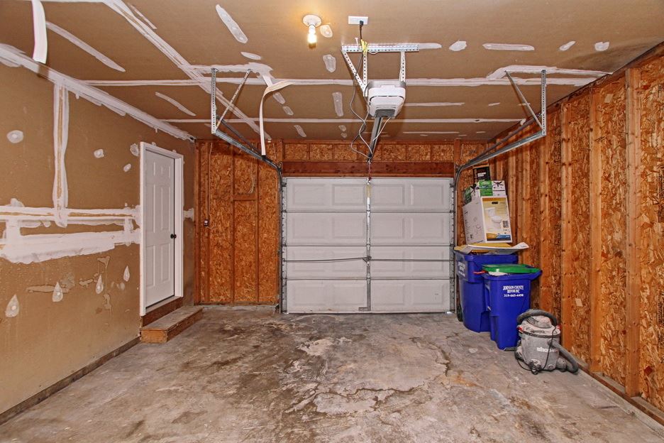945 Prairie Ridge Road North Liberty, IA 52317 - Photo 15 of 30 Gallery Image 15