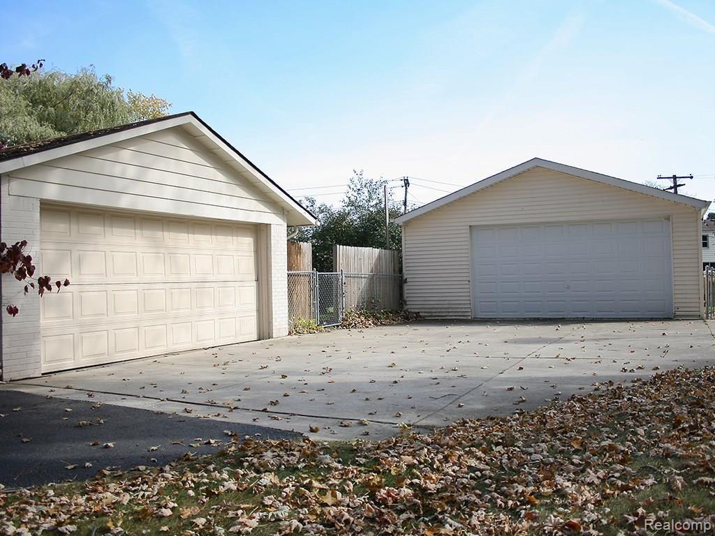 29000 Marvin Road Farmington Hills, MI 48331 - Photo 5 of 26