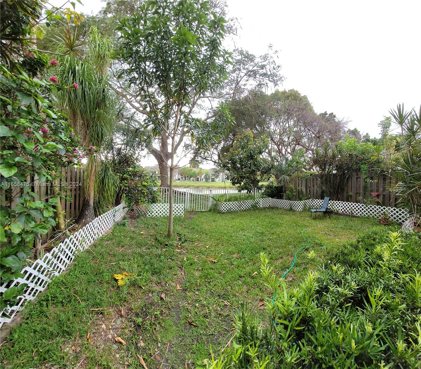 14918 Southwest 104th Street Miami, FL 33196 - Photo 4 of 25