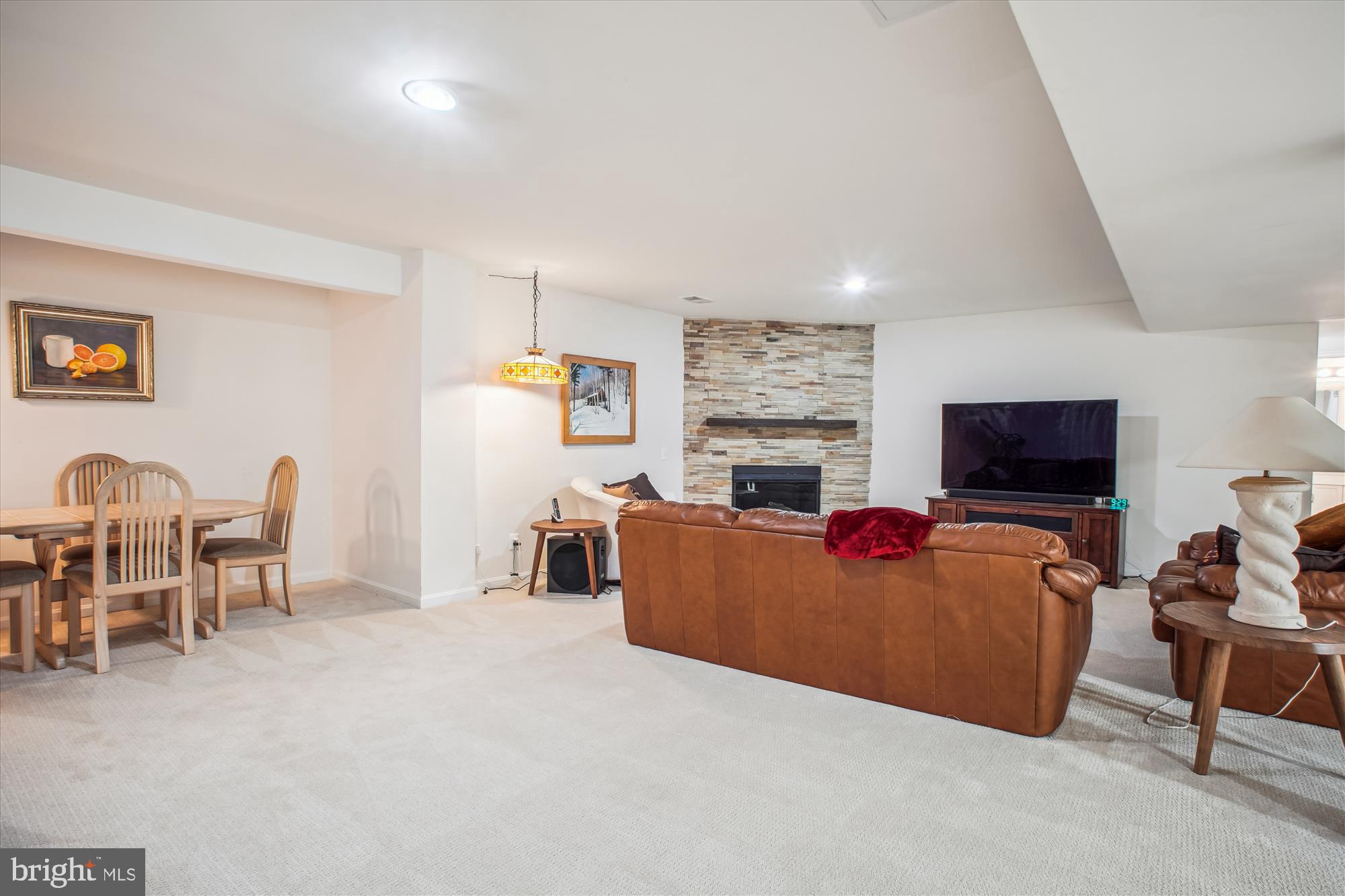 2454 Arctic Fox Way Reston, VA 20191 - Photo 37 of 54 a living room with furniture and a flat screen tv