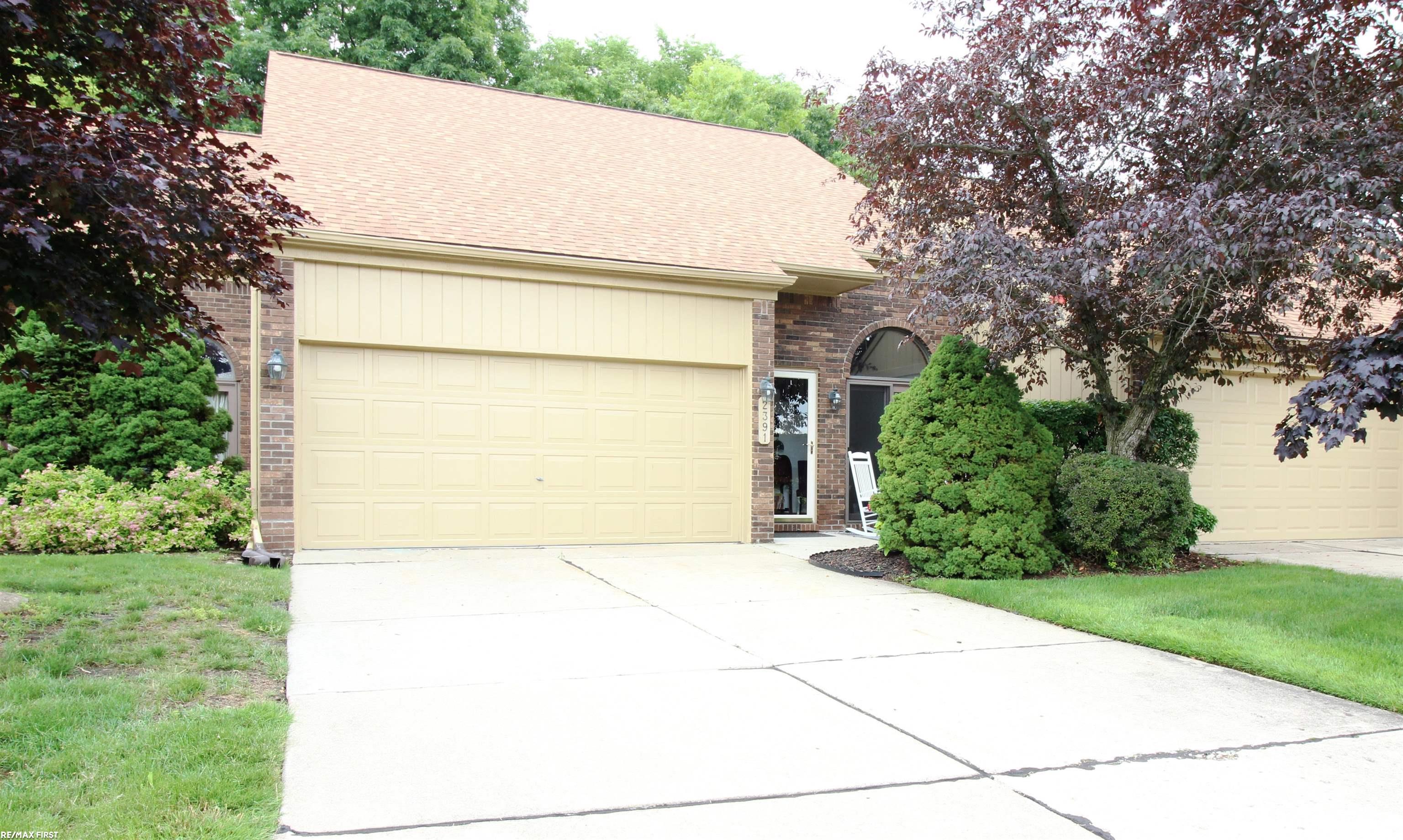 2391 Rochelle Park Drive Rochester Hills, MI 48309 - Photo 1 of 29