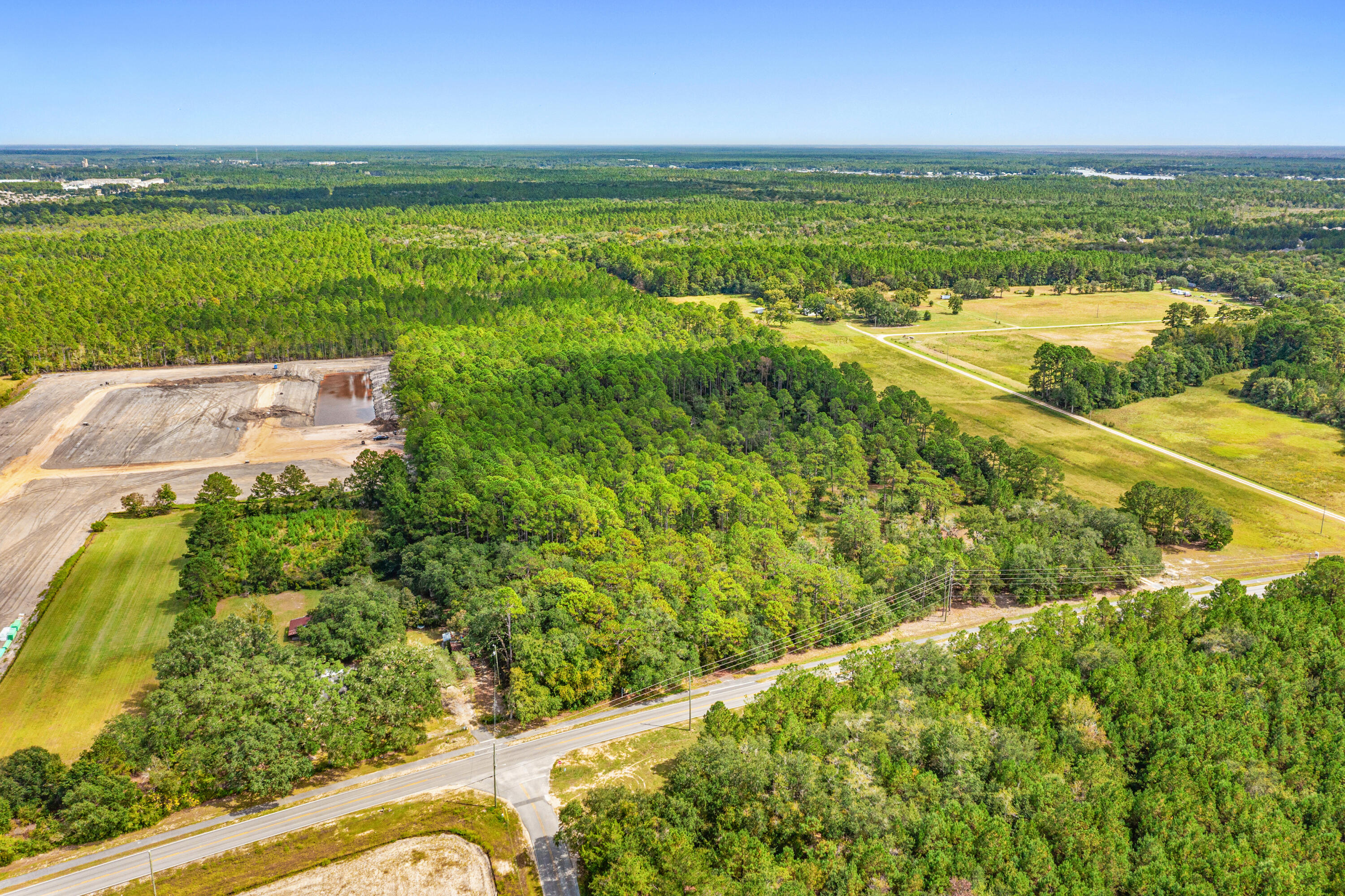 0 County Highway 83A West Freeport, FL 32439 - Photo 4 of 25 a view of an ocean and a houses