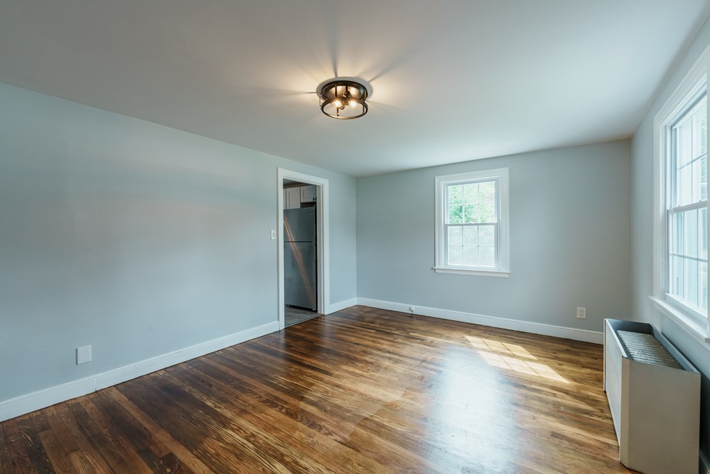 1318 Allen Street Springfield, MA 01118 - Photo 10 of 27