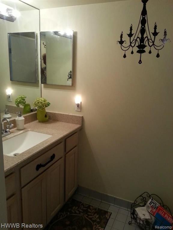 1637 Cass Lake Road, Unit D Keego Harbor, MI 48320 - Photo 8 of 9