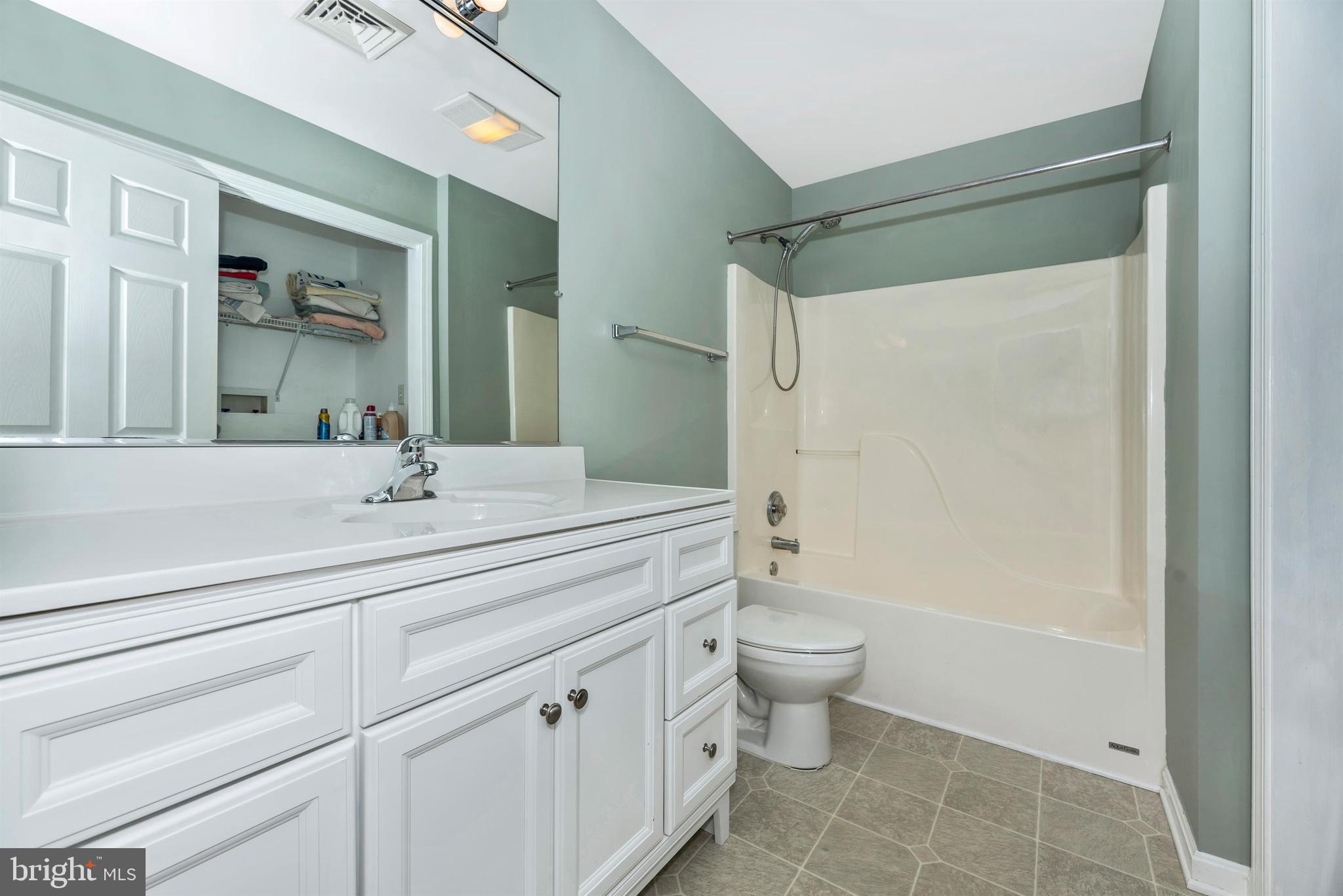 14127 Peddicord Road Mount Airy, MD 21771 - Photo 25 of 48 Hall Bathroom