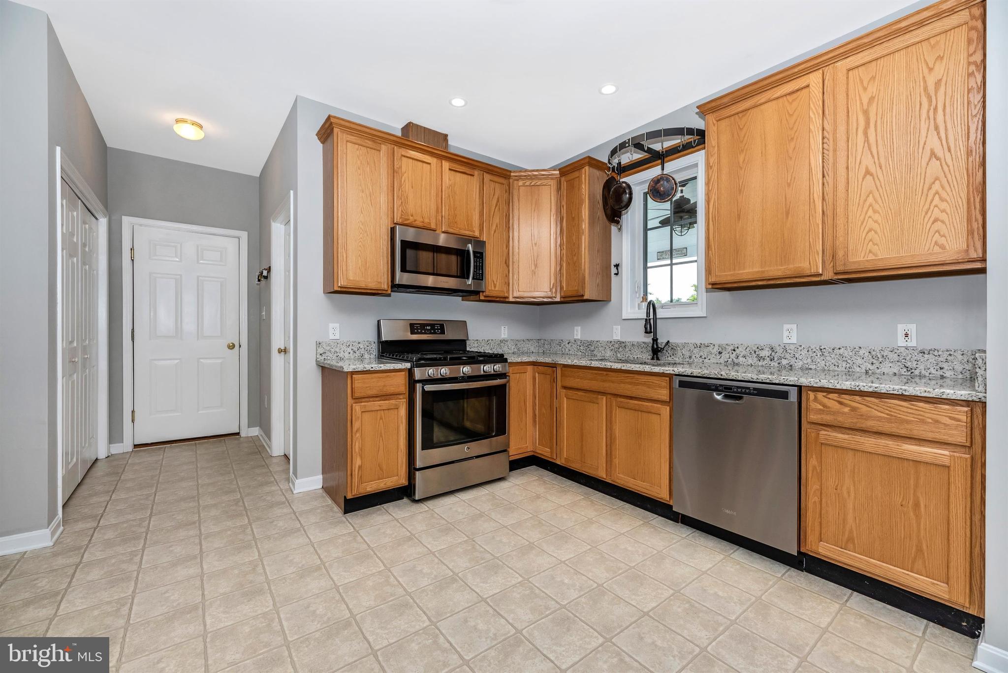 14127 Peddicord Road Mount Airy, MD 21771 - Photo 10 of 48 Kitchen