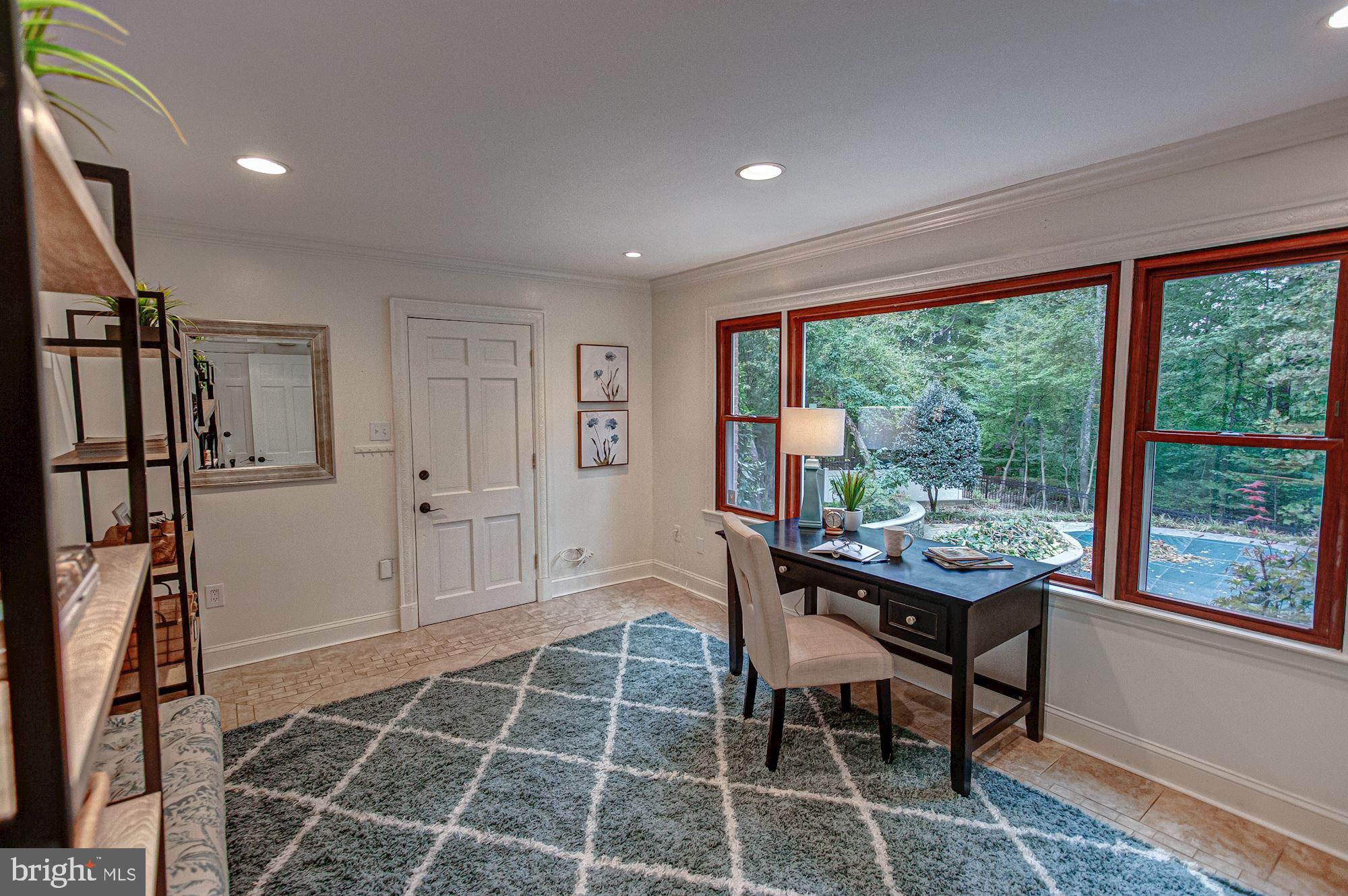 312 Runner Road Great Falls, VA 22066 - Photo 12 of 35 mud-room