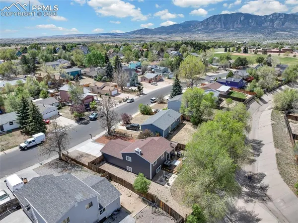 $375,000 | 3265 Foxridge Drive, Colorado Springs, CO 80916