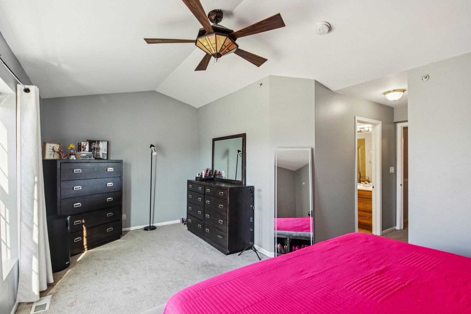 906 Elizabeth Drive Streamwood, IL 60107 - Photo 12 of 32