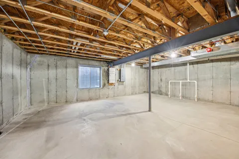 $385,000 | 906 Elizabeth Drive, Streamwood, IL 60107