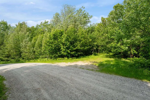 $335,000 | 115 Stone Hill Road, Bolton, VT 05465