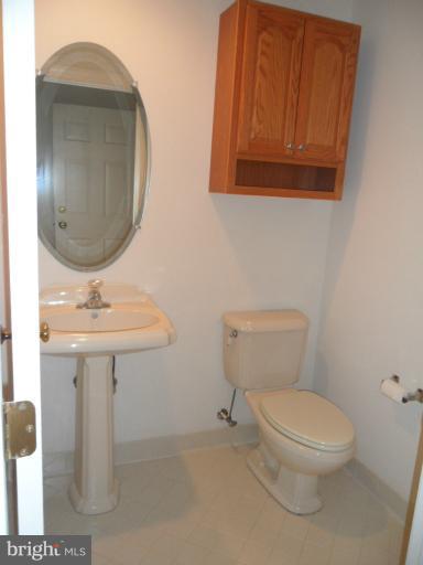 2302 Plyers Mill Road Silver Spring, MD 20902 - Photo 13 of 27 Bath