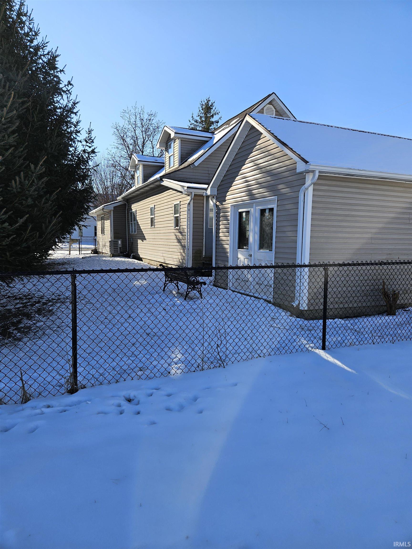 604 Adams Street Decatur, IN 46733 - Photo 4 of 13